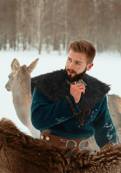 Viking Fur Collar Cloak – Men’s Medieval Renaissance Warrior Cape for Halloween & LARP.